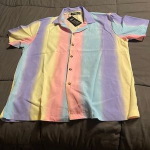 NWT Mens Multicolored Button Up Beach Shirt